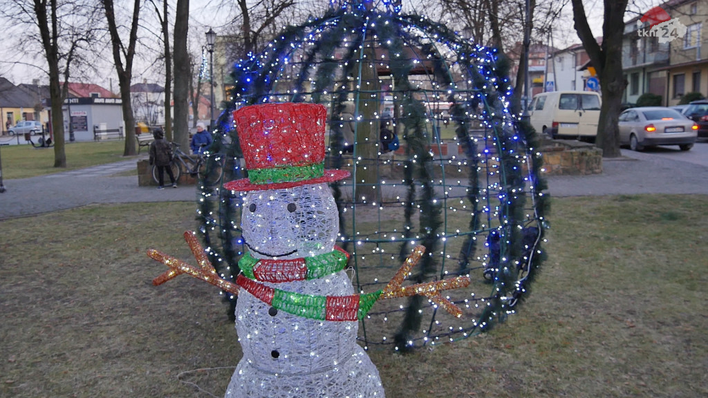 Radosne zapalenie lampek na choince w Radoszycach [wideo, zdjęcia]