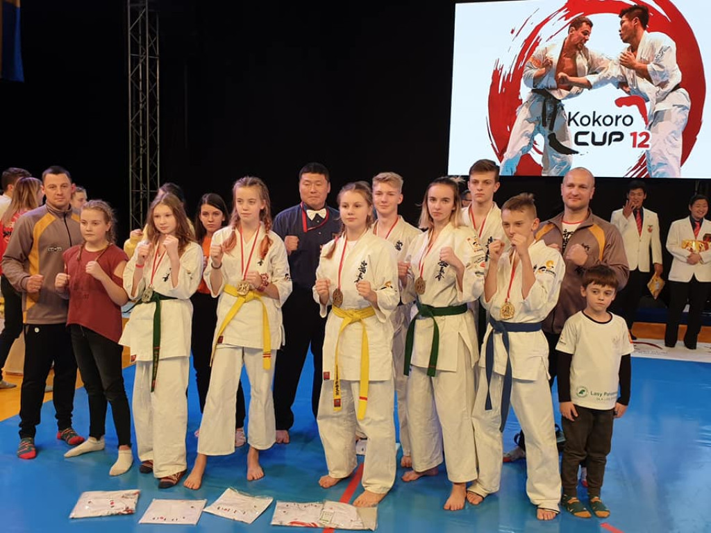 Osiem medali Koneckiego Klubu Karate na prestiżowym Kokoro Cup! [zdjęcia]