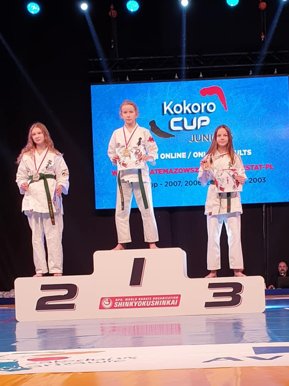 Osiem medali Koneckiego Klubu Karate na prestiżowym Kokoro Cup! [zdjęcia]