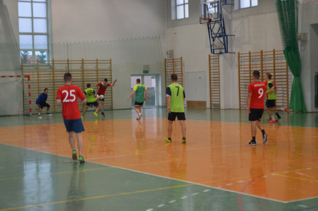 Grad goli w 2 kolejce MLF w Stąporkowie [zdjęcia]