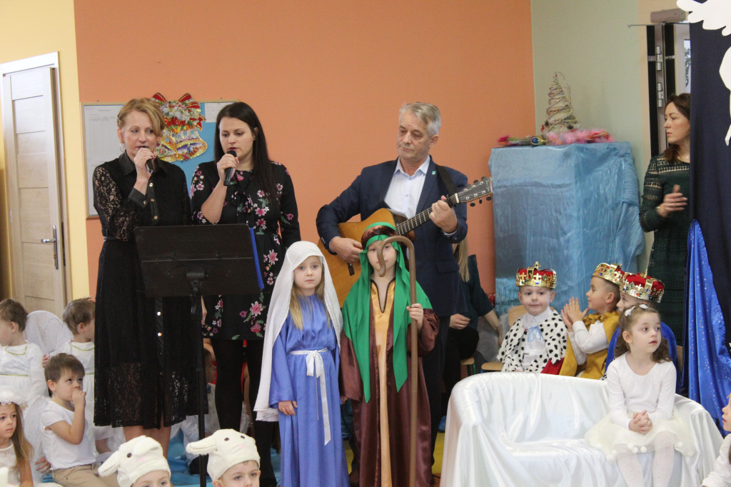 Rodzinne Jasełka w Smykowie. Przedszkolaki w roli głównej [zdjęcia]