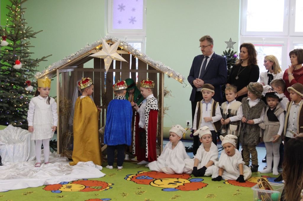 Rodzinne Jasełka w Smykowie. Przedszkolaki w roli głównej [zdjęcia]