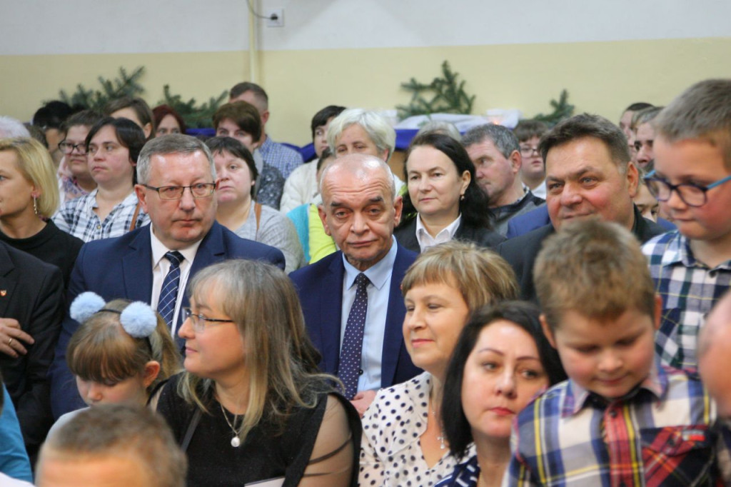 Podopieczni SOSW w Baryczy kultywowali tradycję świąt [wideo, zdjęcia]