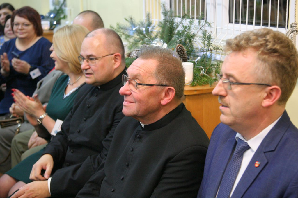 Podopieczni SOSW w Baryczy kultywowali tradycję świąt [wideo, zdjęcia]