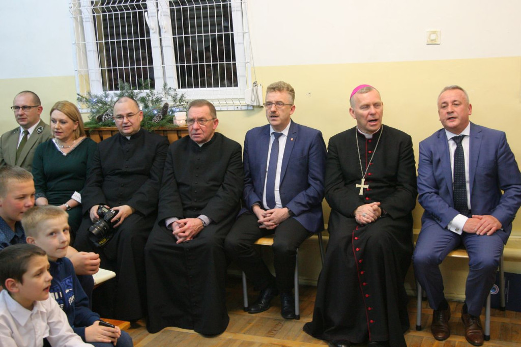 Podopieczni SOSW w Baryczy kultywowali tradycję świąt [wideo, zdjęcia]