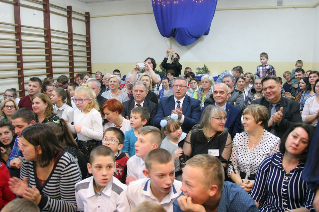 Podopieczni SOSW w Baryczy kultywowali tradycję świąt [wideo, zdjęcia]