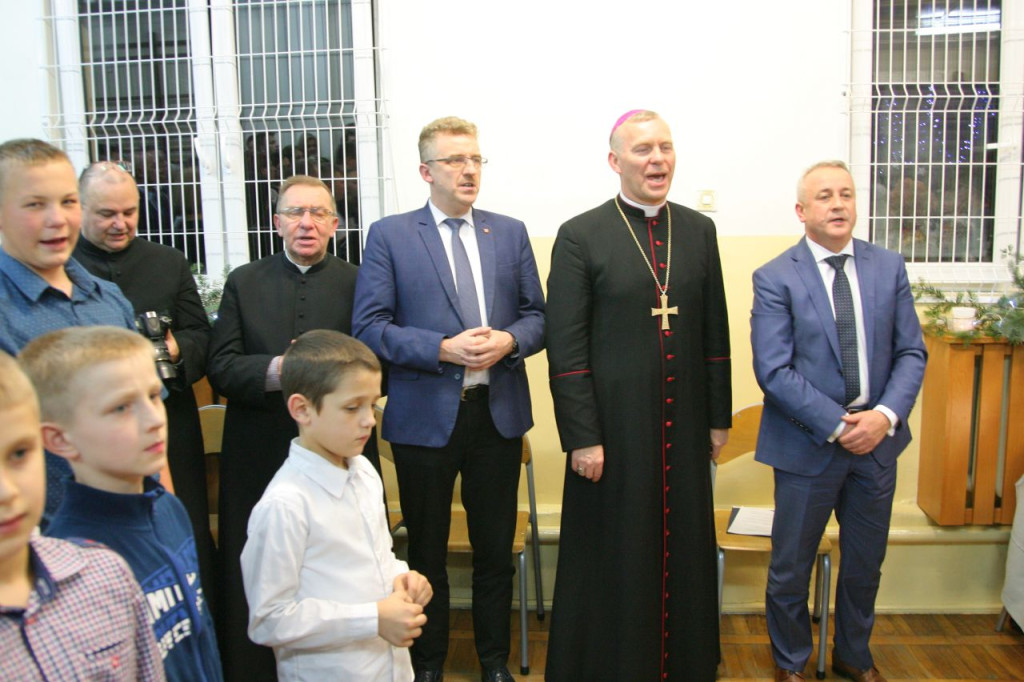 Podopieczni SOSW w Baryczy kultywowali tradycję świąt [wideo, zdjęcia]