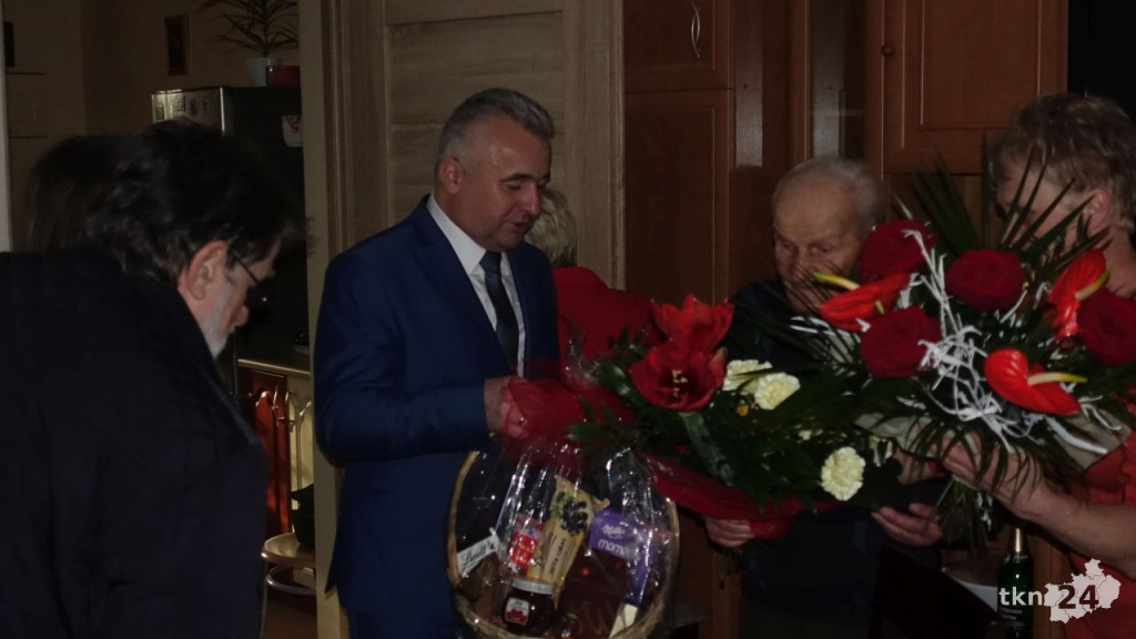 Władysław Pierściński z Młotkowic przeżył już 100 lat i ma się dobrze! [wideo, zdjęcia]