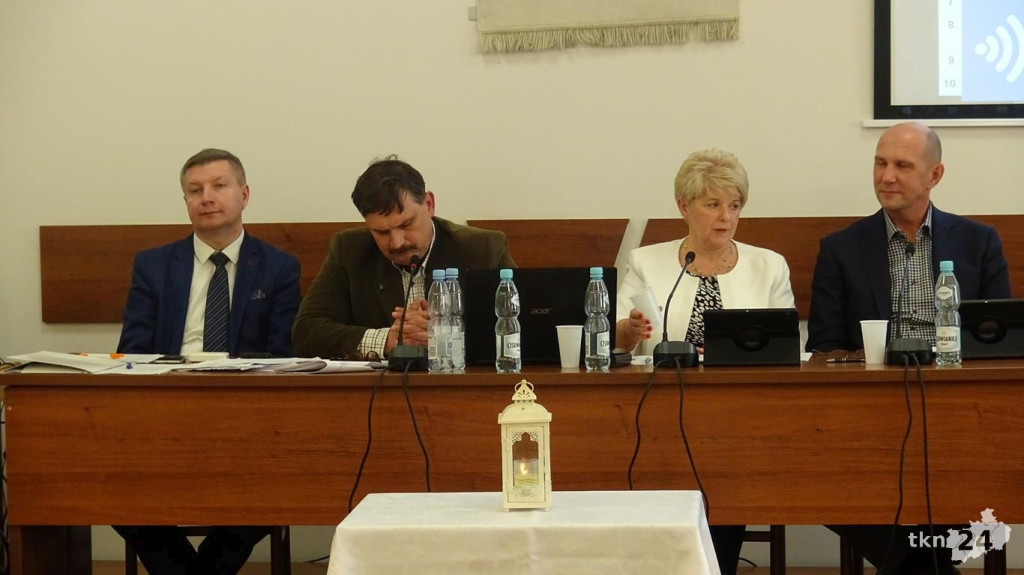 Końskie: Budżet uchwalony! Sesja była burzliwa [wideo, zdjęcia]