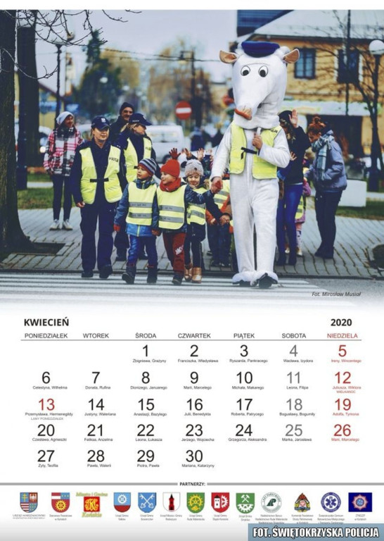 Koneckie służby pozowały do kalendarza. Zobaczcie ich świetne zdjęcia [zdjęcia]