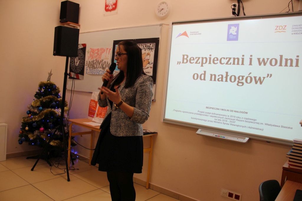 Koneccy uczniowie `Bezpieczni i wolni od nałogów` [zdjęcia]