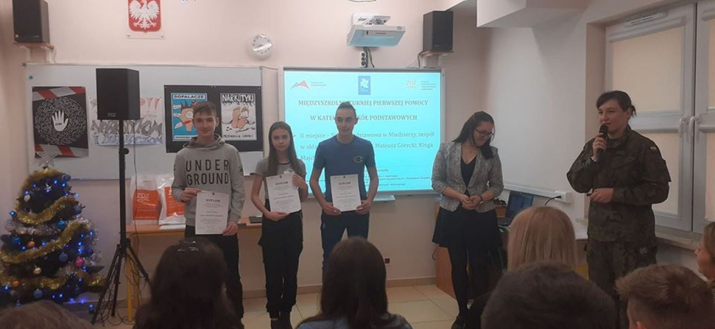 Koneccy uczniowie `Bezpieczni i wolni od nałogów` [zdjęcia]