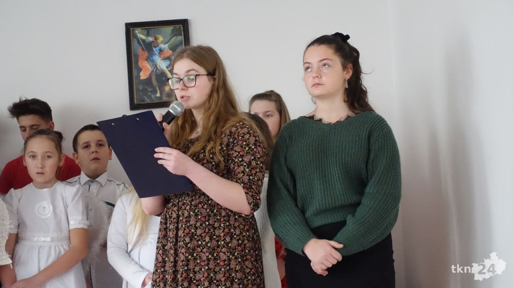 Starsi i potrzebujący spotkali się na wigilii w Pilczycy [wideo, zdjęcia]