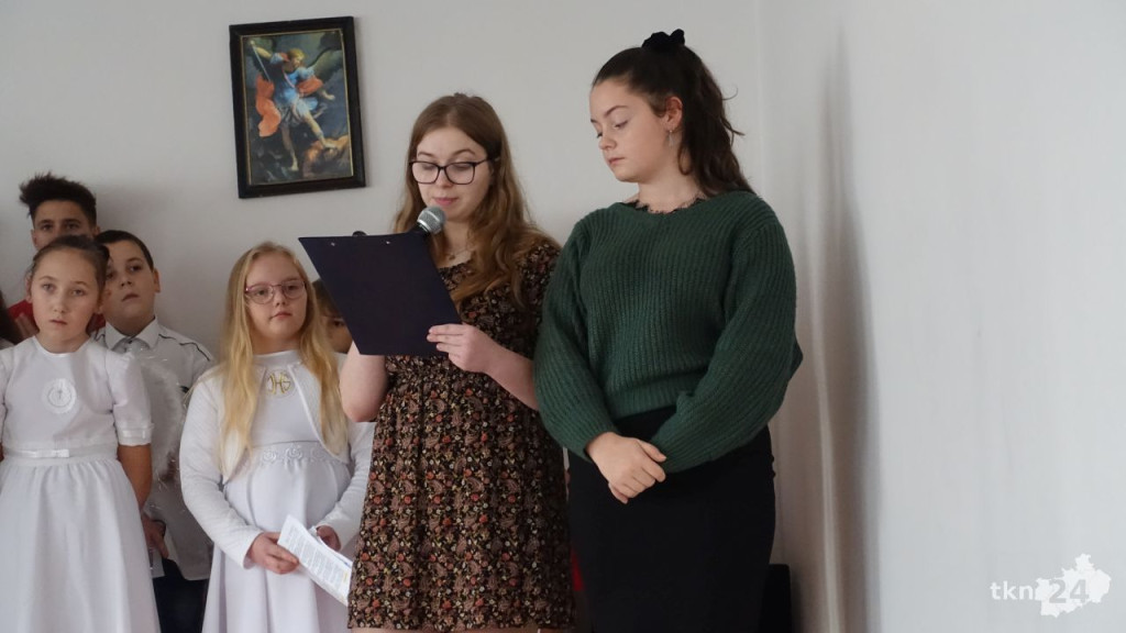 Starsi i potrzebujący spotkali się na wigilii w Pilczycy [wideo, zdjęcia]