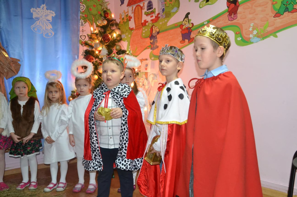 Tradycyjne, piękne jasełka w Przedszkolu nr 6 w Końskich [zdjęcia]