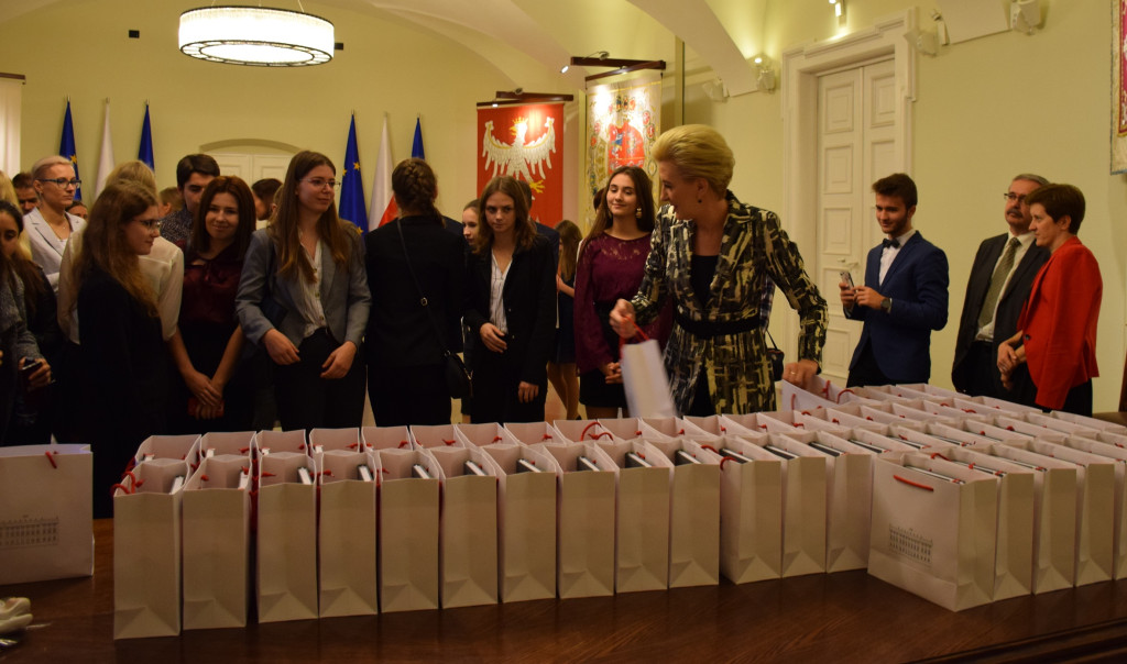Prawie 140 tysięcy na stypendia. II LO w konkursie Solidarna Szkoła [zdjęcia]