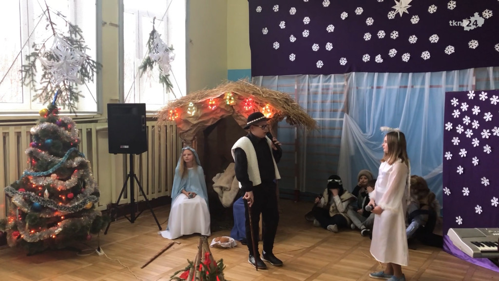 Ciekawe jasełka w małej Szkole w Gosaniu [wideo, zdjęcia]