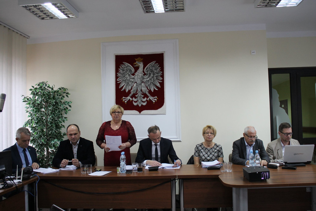 Rada Gminy Smyków jednogłośnie uchwaliła budżet na 2020 rok! Jest spory deficyt