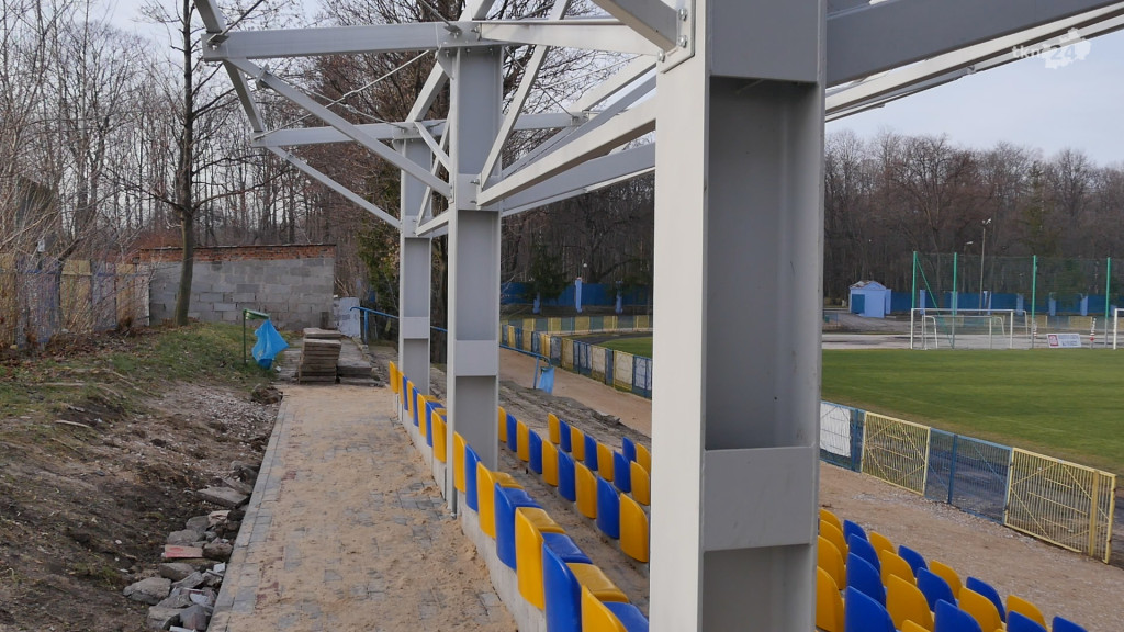 Kończą się prace nad drugim etapem krytej trybuny na stadionie Neptuna [wideo, zdjęcia]