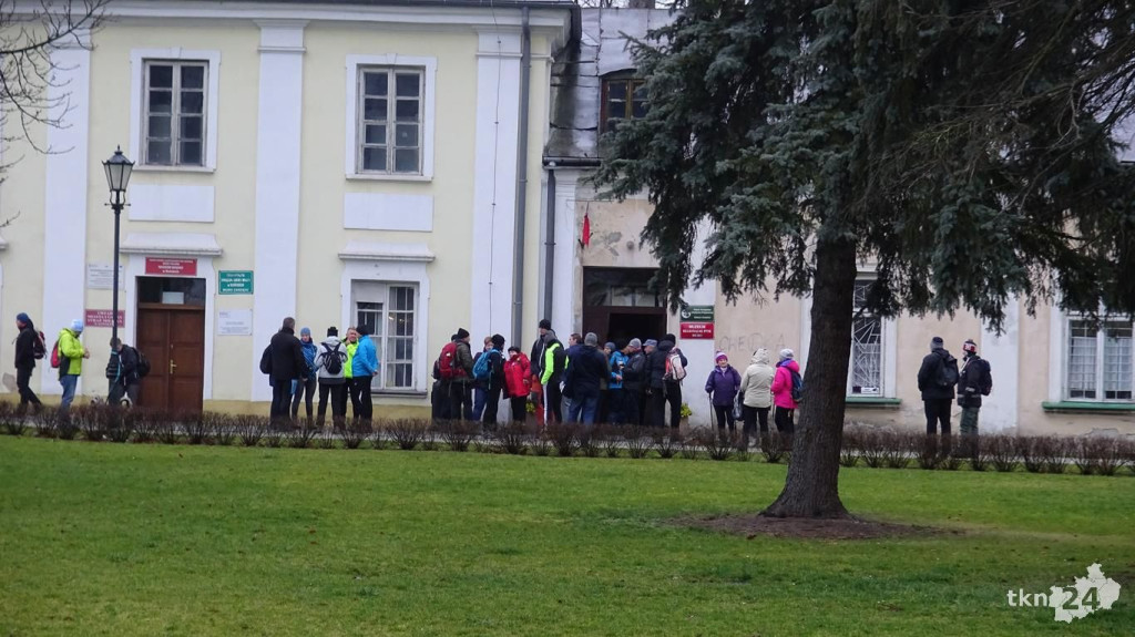 Zimowy rajd w jesiennej aurze. Piechurzy rozpoczęli sezon [wideo, zdjęcia]