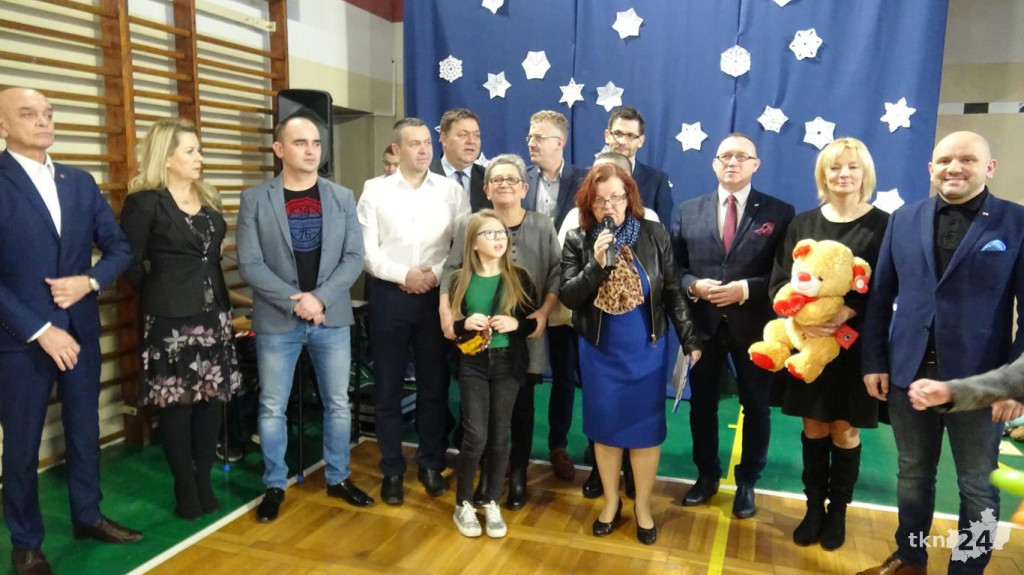 Dwudziesty raz Powiatowe Konto Pomocy pomaga poprzez mikołajkowy bal! [wideo, zdjęcia]