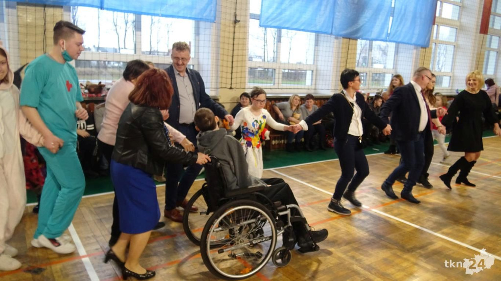 Dwudziesty raz Powiatowe Konto Pomocy pomaga poprzez mikołajkowy bal! [wideo, zdjęcia]