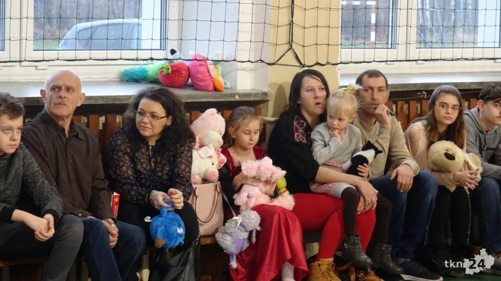 Dwudziesty raz Powiatowe Konto Pomocy pomaga poprzez mikołajkowy bal! [wideo, zdjęcia]