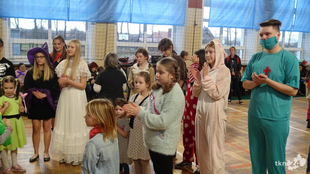 Dwudziesty raz Powiatowe Konto Pomocy pomaga poprzez mikołajkowy bal! [wideo, zdjęcia]