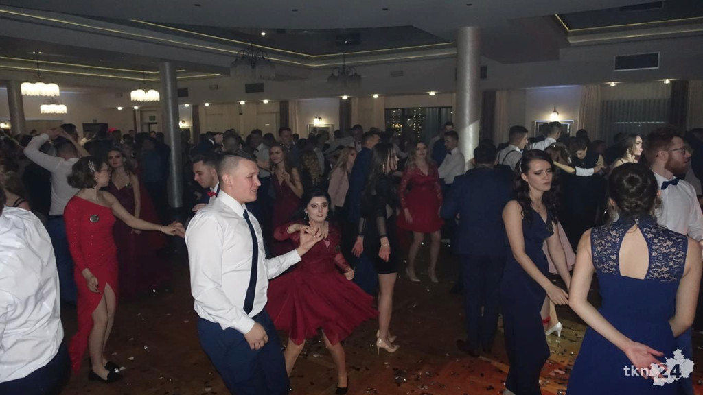 Opoczyńska studniówka szalała w Końskich z Czadomanem! [wideo, zdjęcia]