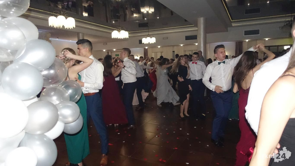 Opoczyńska studniówka szalała w Końskich z Czadomanem! [wideo, zdjęcia]