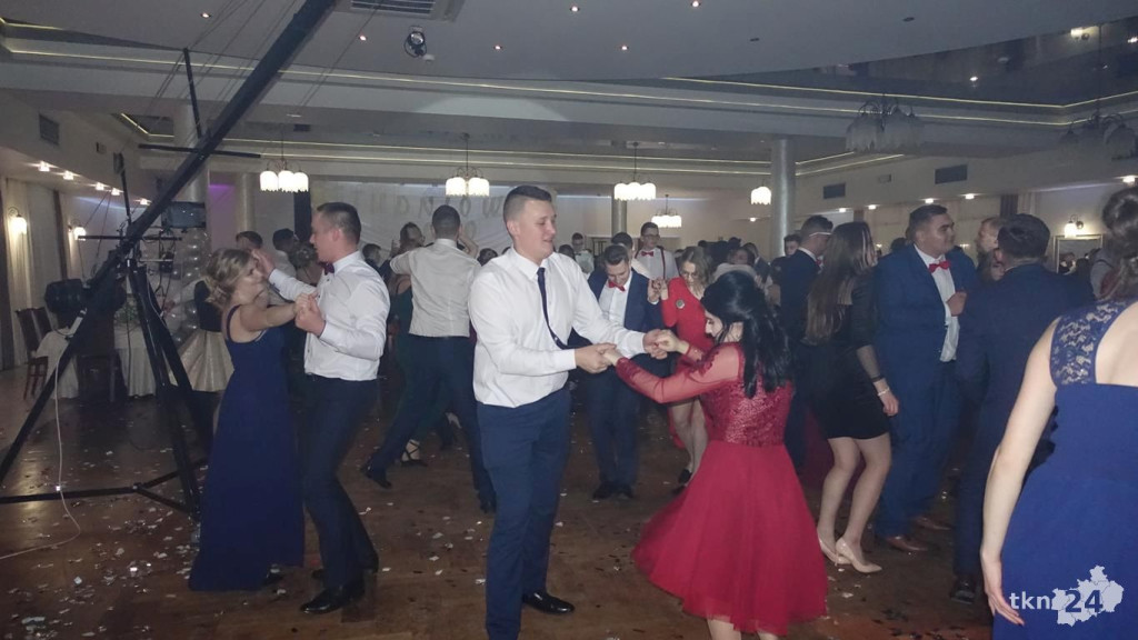 Opoczyńska studniówka szalała w Końskich z Czadomanem! [wideo, zdjęcia]