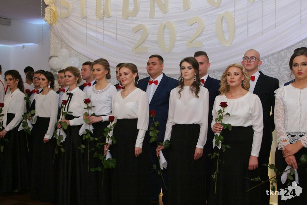 Opoczyńska studniówka szalała w Końskich z Czadomanem! [wideo, zdjęcia]