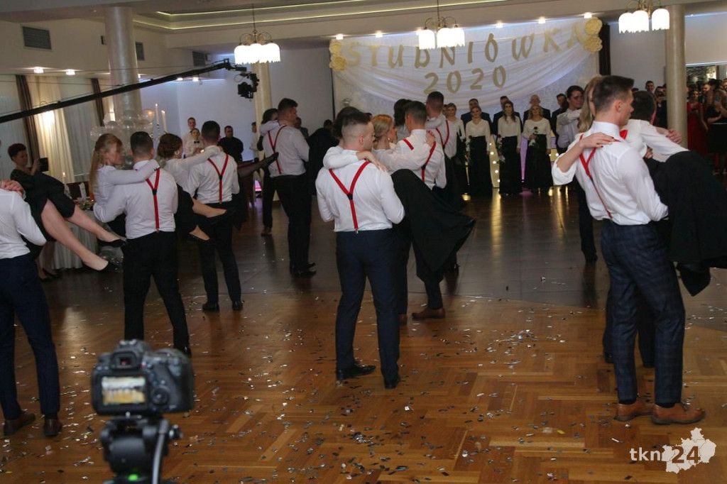 Opoczyńska studniówka szalała w Końskich z Czadomanem! [wideo, zdjęcia]