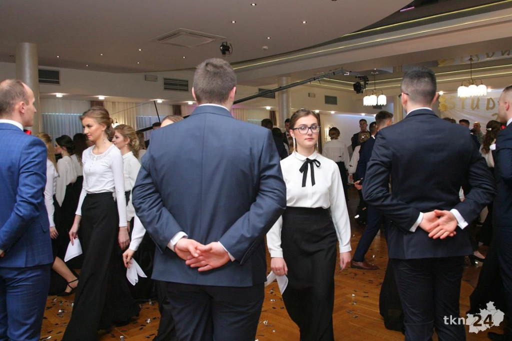Opoczyńska studniówka szalała w Końskich z Czadomanem! [wideo, zdjęcia]