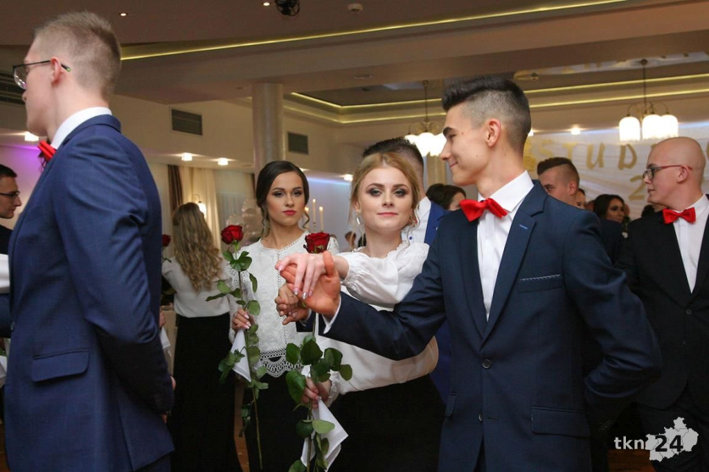 Opoczyńska studniówka szalała w Końskich z Czadomanem! [wideo, zdjęcia]