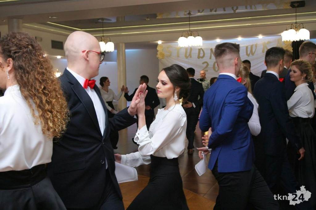 Opoczyńska studniówka szalała w Końskich z Czadomanem! [wideo, zdjęcia]