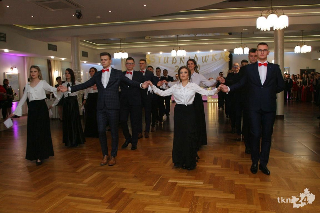 Opoczyńska studniówka szalała w Końskich z Czadomanem! [wideo, zdjęcia]