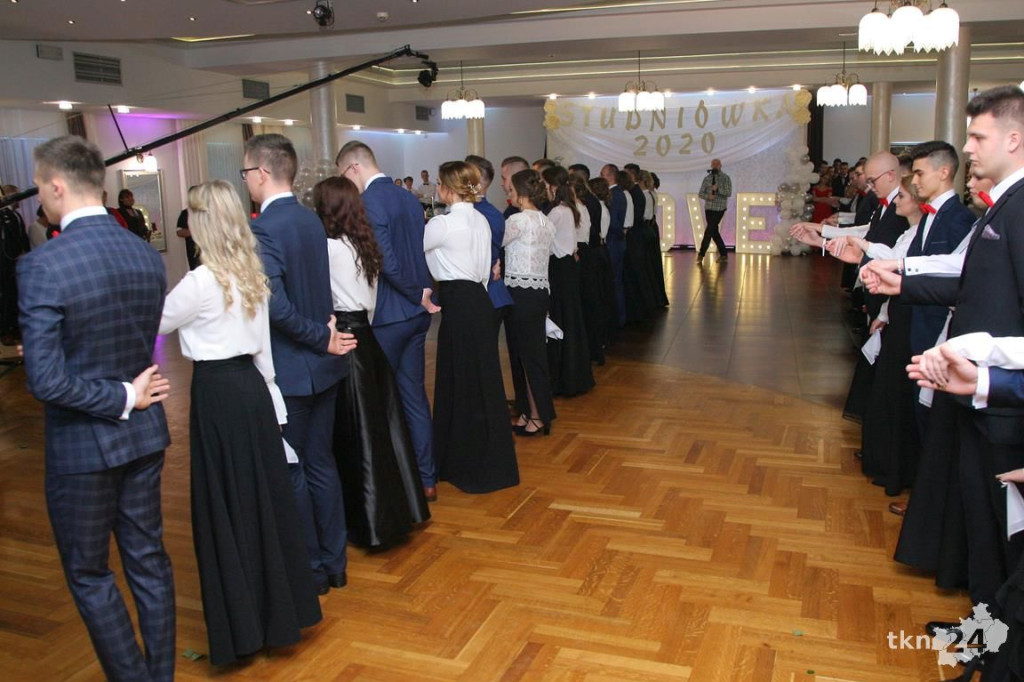 Opoczyńska studniówka szalała w Końskich z Czadomanem! [wideo, zdjęcia]