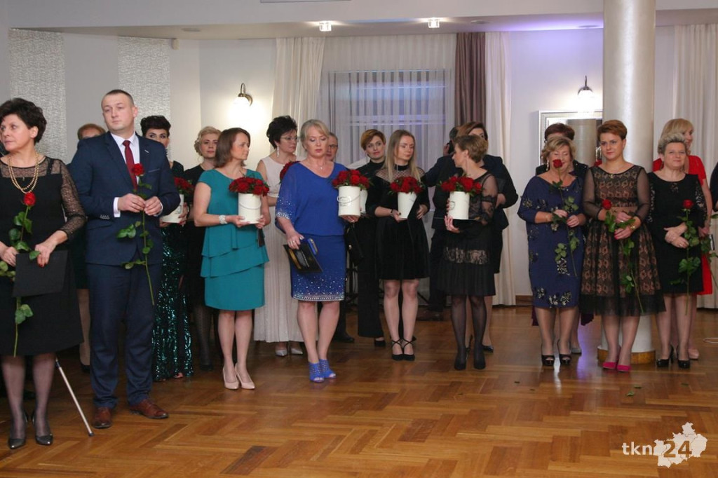 Opoczyńska studniówka szalała w Końskich z Czadomanem! [wideo, zdjęcia]