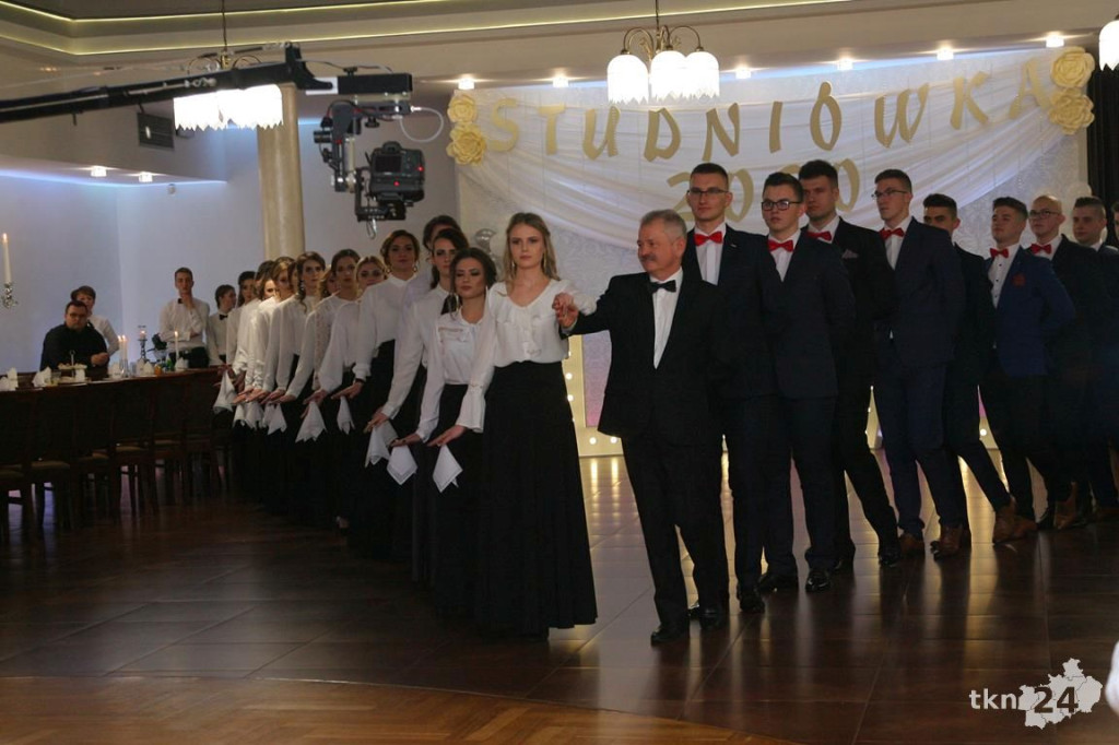 Opoczyńska studniówka szalała w Końskich z Czadomanem! [wideo, zdjęcia]