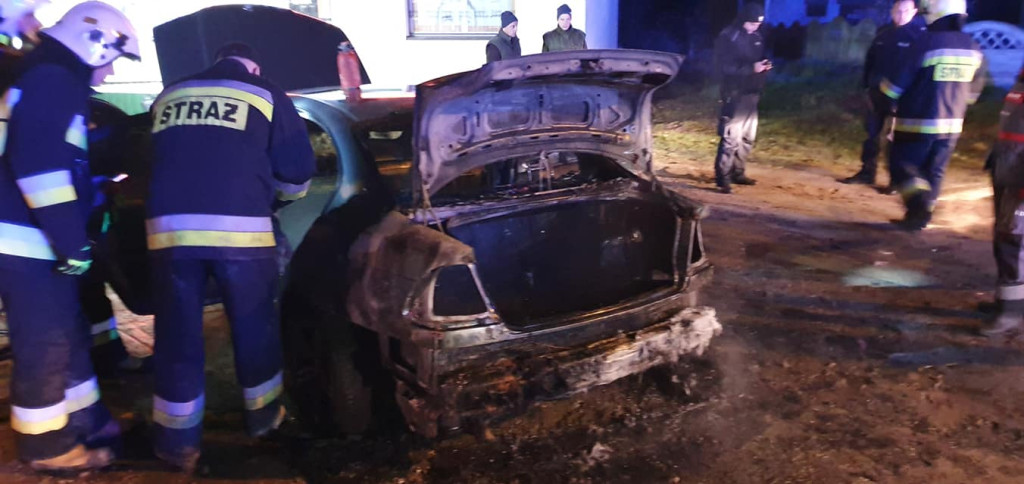 Pożar BMW w Wilczkowicach [zdjęcia]