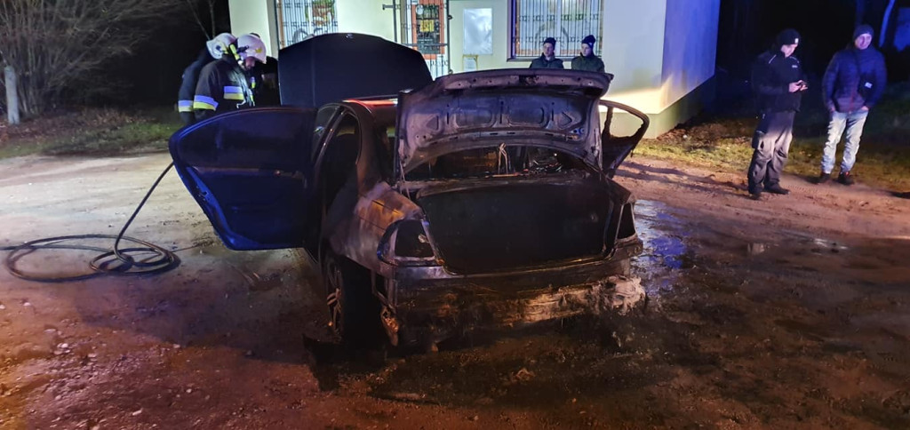 Pożar BMW w Wilczkowicach [zdjęcia]