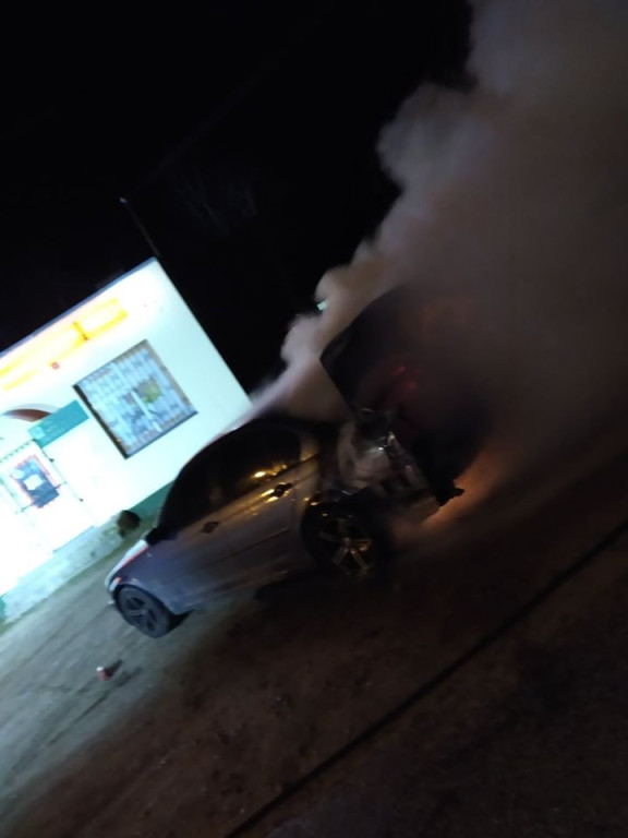 Pożar BMW w Wilczkowicach [zdjęcia]