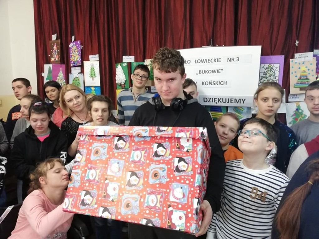 Koła łowieckie obdarowały SOSW w Baryczy [zdjęcia]