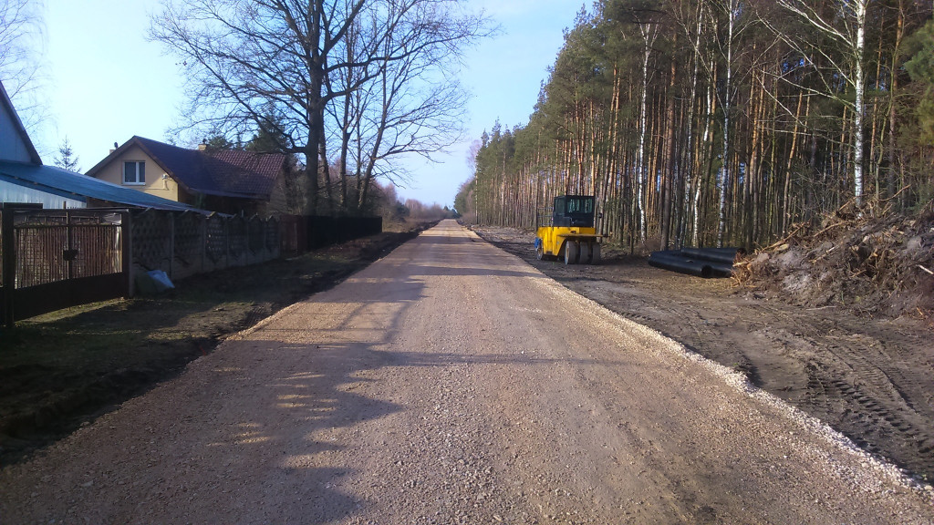 Trwa budowa drogi gminnej w Nowym Kazanowie [zdjęcia]