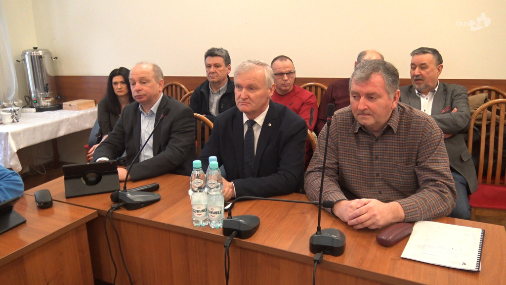 Burzliwe posiedzenie w sprawie rewitalizacji zbiornika w Sielpi [wideo, zdjęcia]
