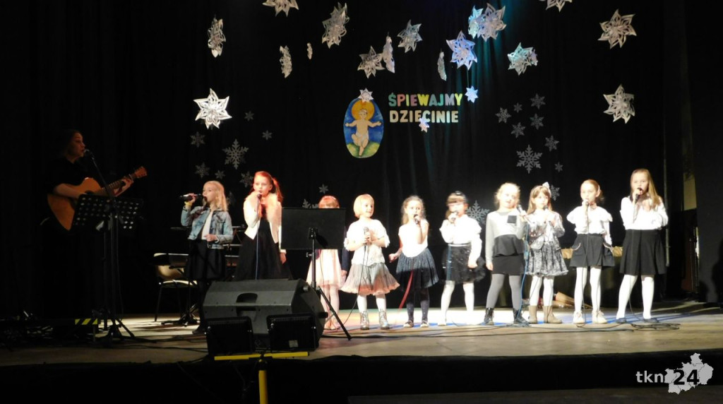 Stąporków: Piąty raz Śpiewali Dziecinie [wideo, zdjęcia]