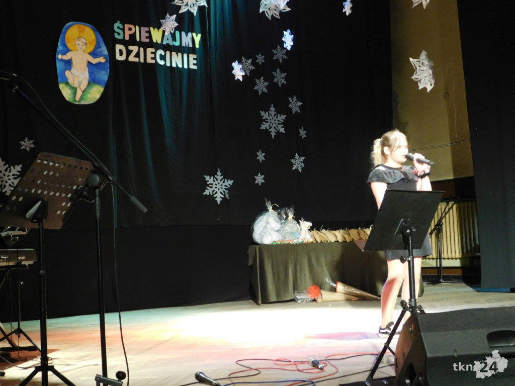 Stąporków: Piąty raz Śpiewali Dziecinie [wideo, zdjęcia]