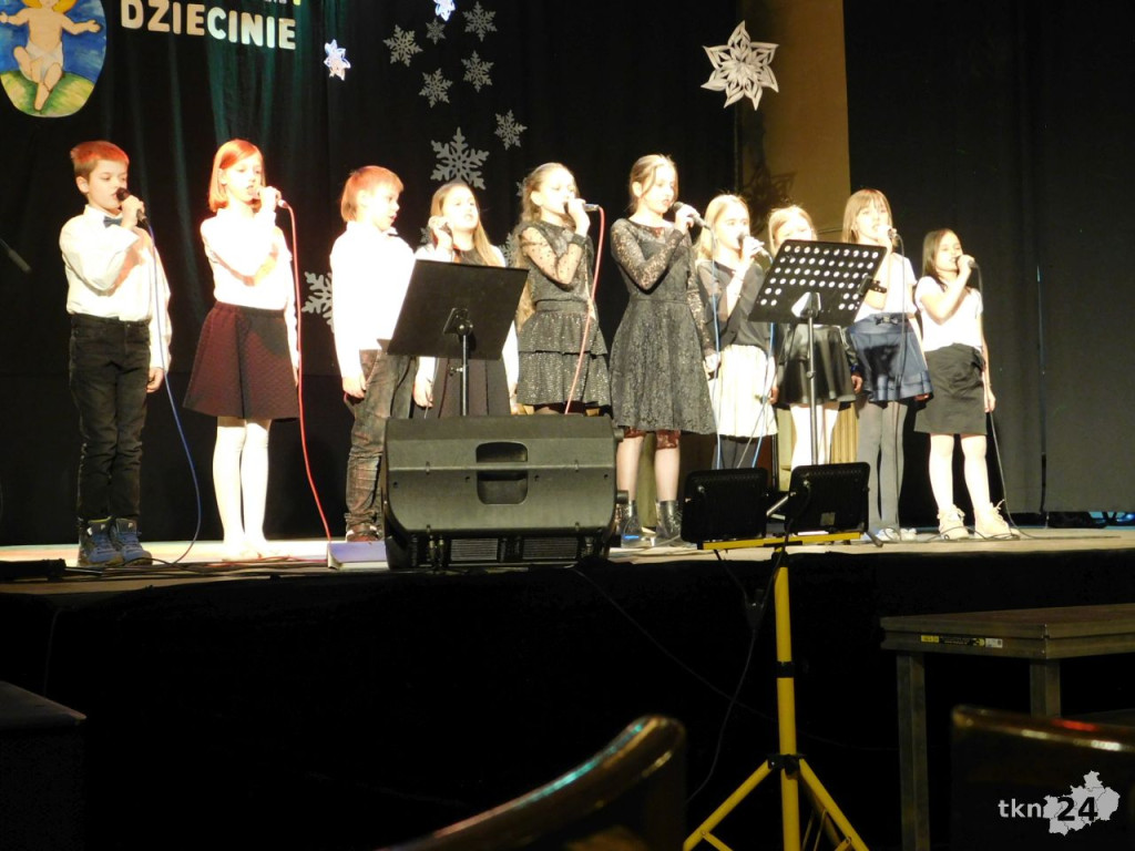 Stąporków: Piąty raz Śpiewali Dziecinie [wideo, zdjęcia]