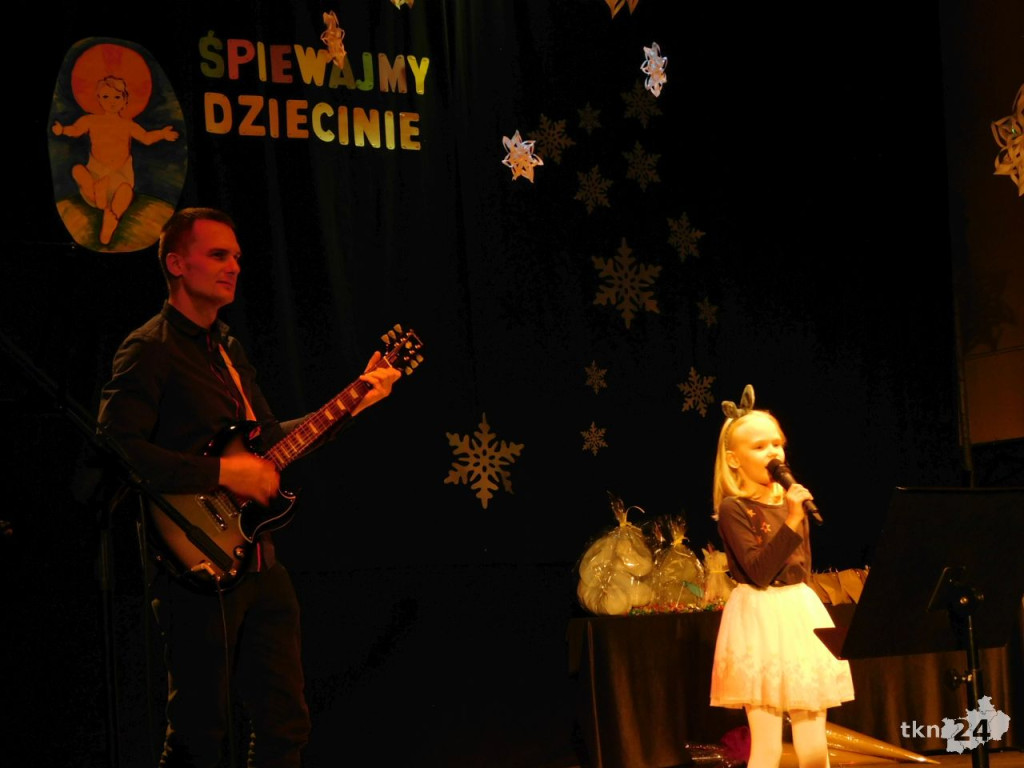 Stąporków: Piąty raz Śpiewali Dziecinie [wideo, zdjęcia]